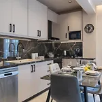 St Paul 25 Urban Apts 科斯镇